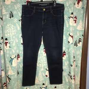 AMERICAN EAGLE JEANS